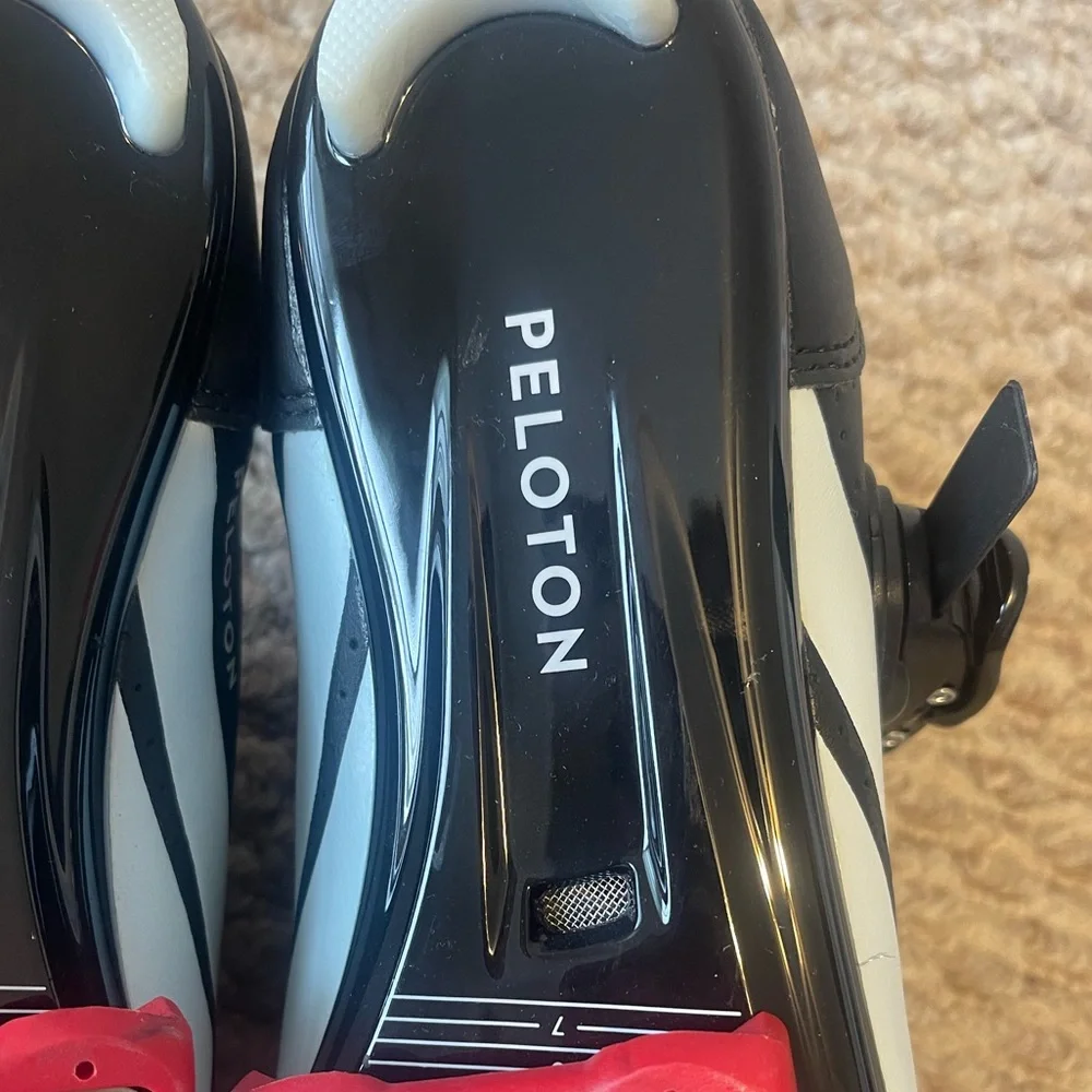 Peloton Cycling Shoes Black Pink Women’s EU 38 Indoor Spin Bike Shoes Clip-In - Picture 8 of 8